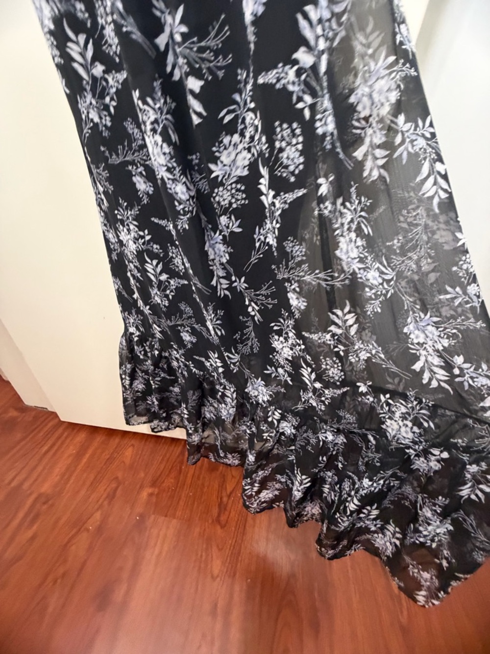 Lulus Black Make a Mark Floral Print Strappy Backless Ruffled Maxi Dress NWOT S - Picture 7 of 16